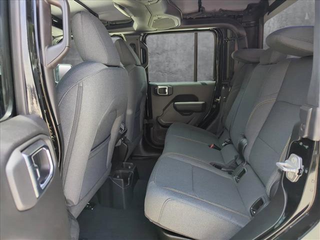 new 2025 Jeep Gladiator car, priced at $43,270