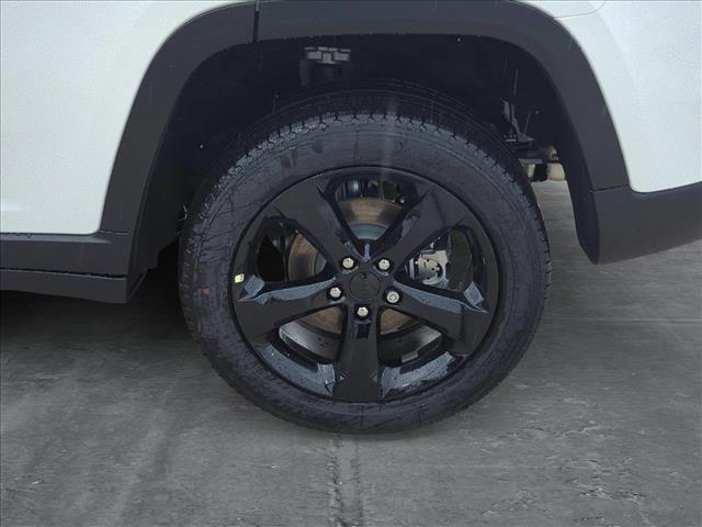 new 2025 Jeep Grand Cherokee car, priced at $42,949