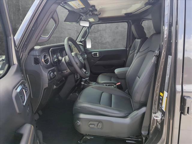 new 2025 Jeep Gladiator car, priced at $45,880