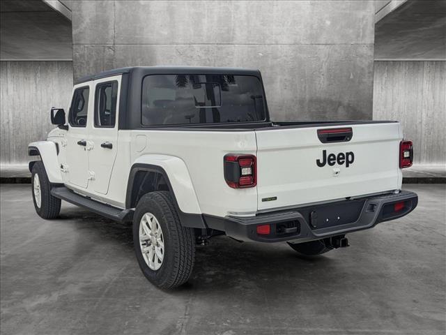 new 2023 Jeep Gladiator car, priced at $47,106