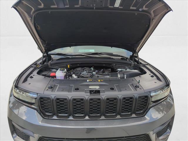 new 2025 Jeep Grand Cherokee car, priced at $40,959