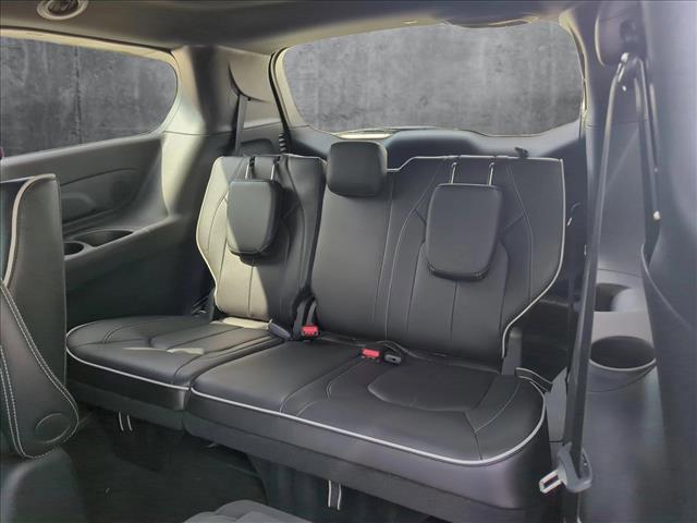 new 2025 Chrysler Pacifica Hybrid car, priced at $56,458