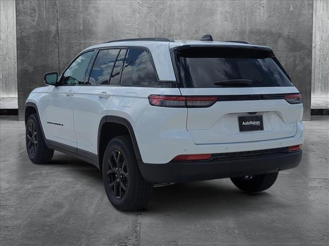 new 2025 Jeep Grand Cherokee car, priced at $37,337