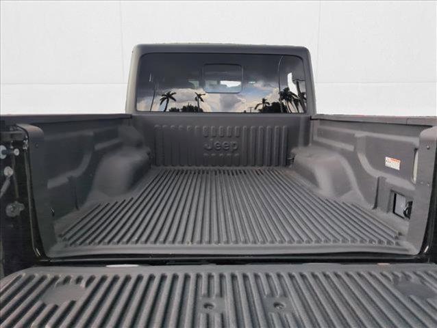 used 2022 Jeep Gladiator car, priced at $31,208