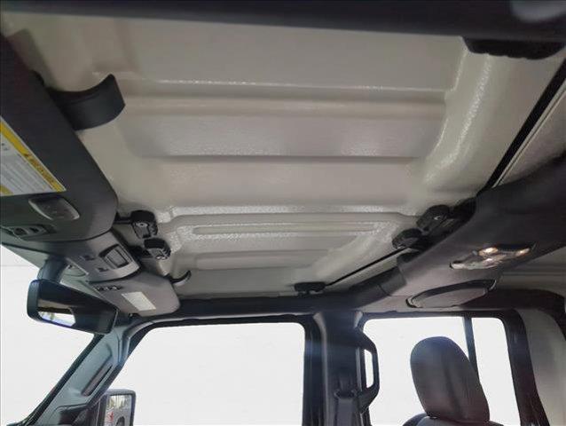 used 2022 Jeep Gladiator car, priced at $31,208