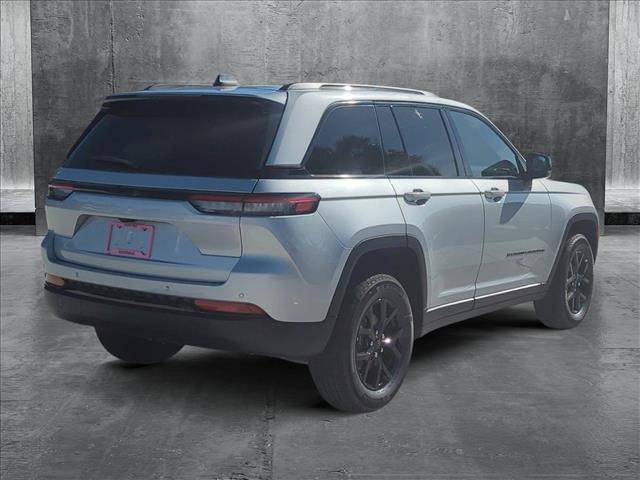 new 2025 Jeep Grand Cherokee car, priced at $40,424