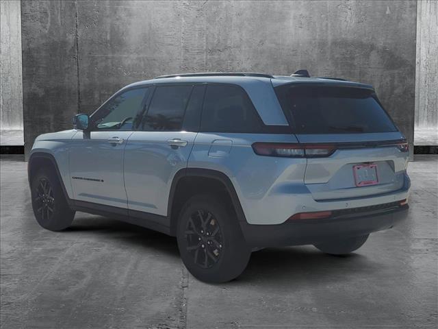 new 2025 Jeep Grand Cherokee car, priced at $40,424