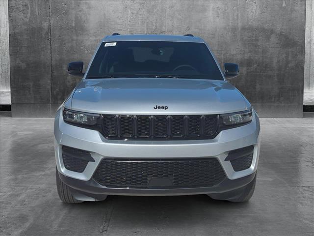 new 2025 Jeep Grand Cherokee car, priced at $40,424