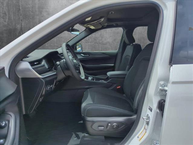 new 2025 Jeep Grand Cherokee car, priced at $34,419