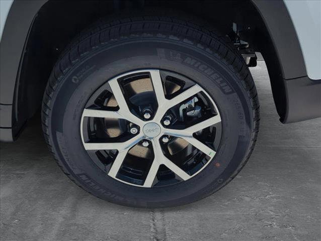 new 2025 Jeep Grand Cherokee L car, priced at $42,956