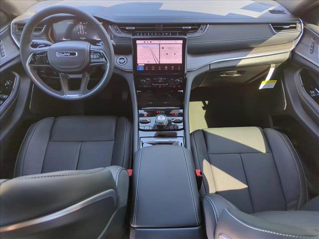 new 2025 Jeep Grand Cherokee car, priced at $57,897