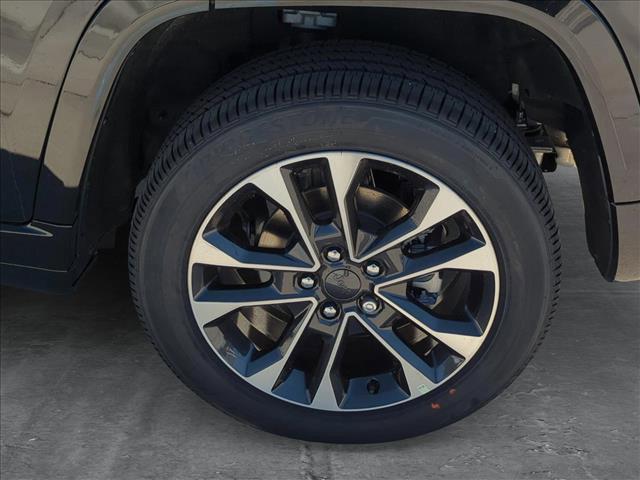 new 2025 Jeep Grand Cherokee car, priced at $57,897