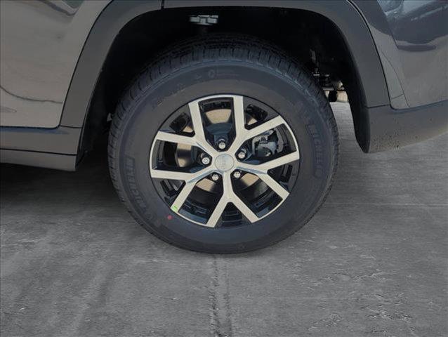 new 2025 Jeep Grand Cherokee car, priced at $42,532