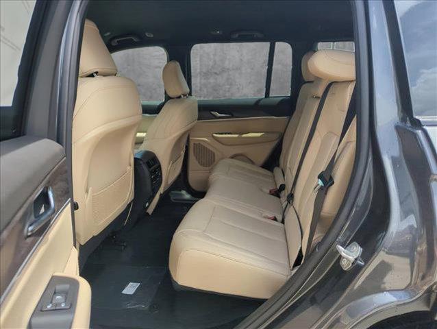 new 2025 Jeep Grand Cherokee car, priced at $42,532
