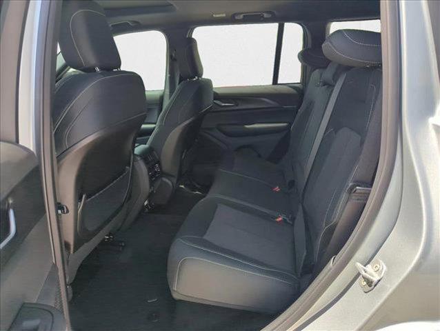 new 2025 Jeep Grand Cherokee car, priced at $35,071