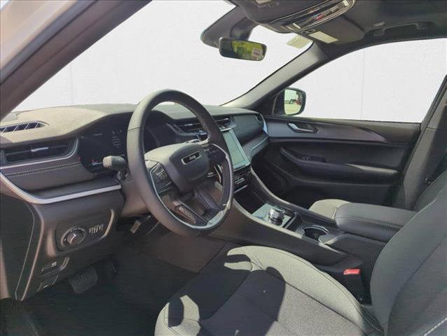 new 2025 Jeep Grand Cherokee car, priced at $35,071