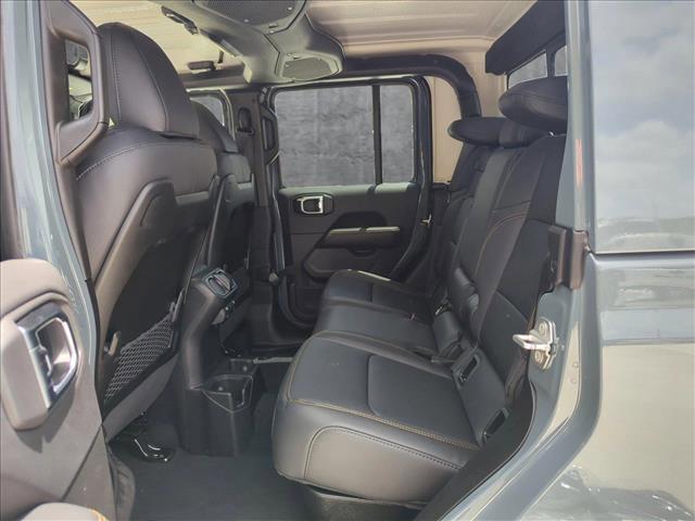 new 2025 Jeep Gladiator car, priced at $46,816
