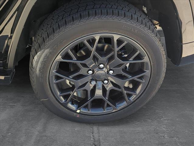 new 2025 Jeep Grand Cherokee car, priced at $60,712