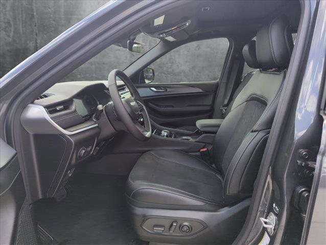 new 2025 Jeep Grand Cherokee car, priced at $37,873