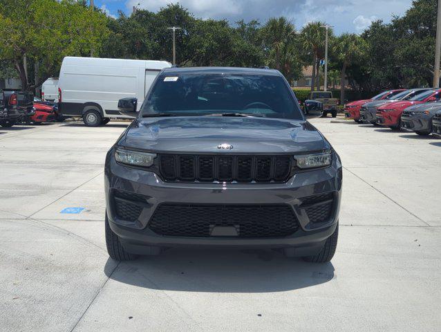 new 2025 Jeep Grand Cherokee car, priced at $40,373