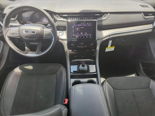 new 2025 Jeep Grand Cherokee car, priced at $37,873