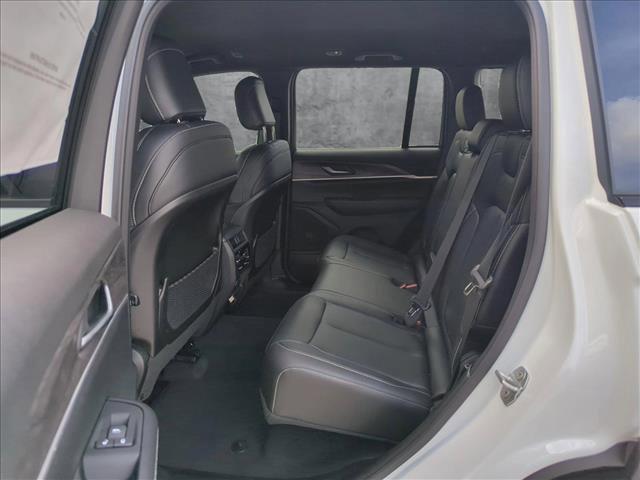 new 2025 Jeep Grand Cherokee car, priced at $45,845