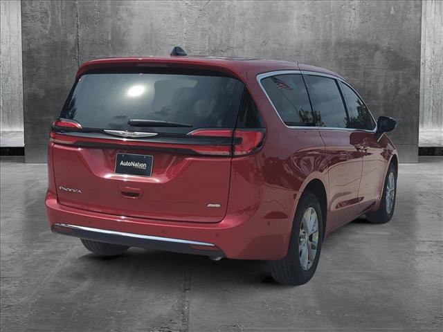 new 2025 Chrysler Pacifica car, priced at $44,342