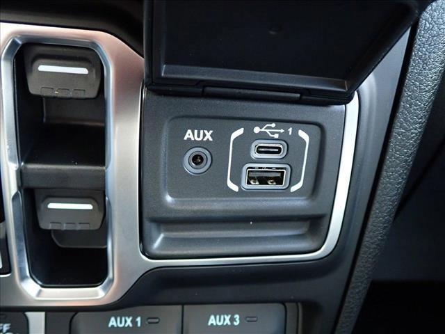 new 2025 Jeep Wrangler car, priced at $51,374