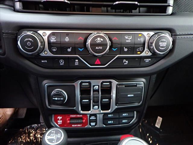 new 2025 Jeep Wrangler car, priced at $71,549