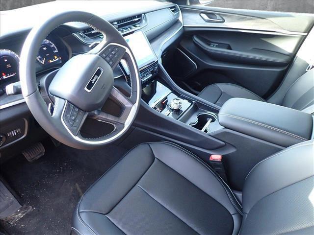 new 2025 Jeep Grand Cherokee car, priced at $59,354