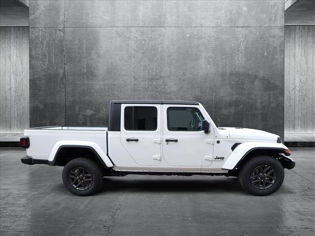 new 2025 Jeep Gladiator car, priced at $47,129