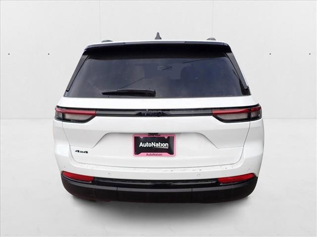 new 2025 Jeep Grand Cherokee car, priced at $40,427