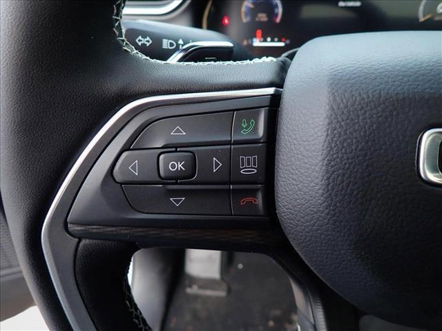 new 2025 Jeep Grand Cherokee car, priced at $40,427