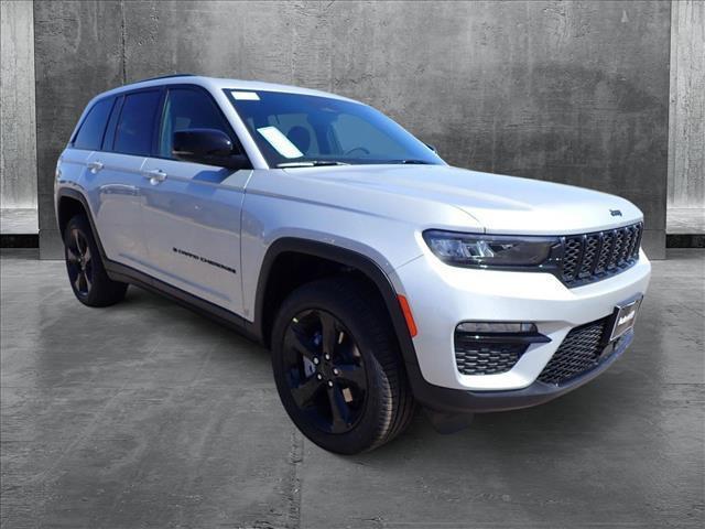new 2025 Jeep Grand Cherokee car, priced at $53,534