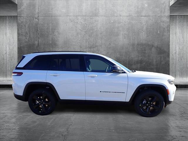 new 2025 Jeep Grand Cherokee car, priced at $45,879