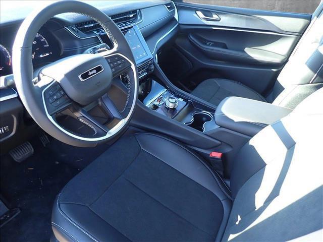 new 2025 Jeep Grand Cherokee car, priced at $45,879