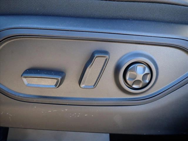new 2025 Jeep Grand Cherokee car, priced at $45,879