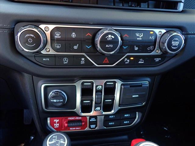 new 2025 Jeep Gladiator car, priced at $62,094