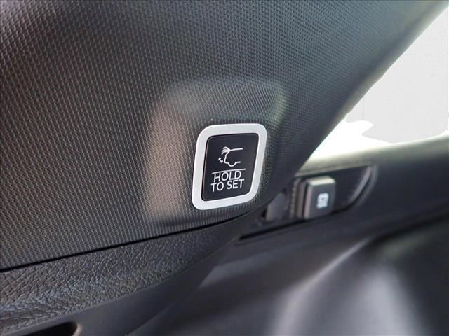 new 2025 Jeep Grand Cherokee car, priced at $44,484