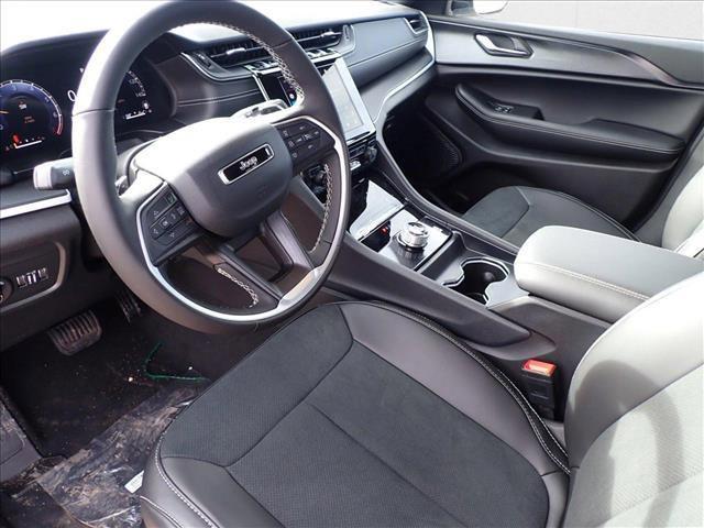 new 2025 Jeep Grand Cherokee car, priced at $44,484