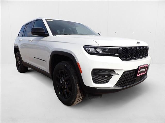 new 2025 Jeep Grand Cherokee car, priced at $44,484
