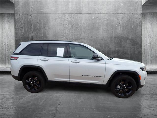 used 2024 Jeep Grand Cherokee car, priced at $38,544