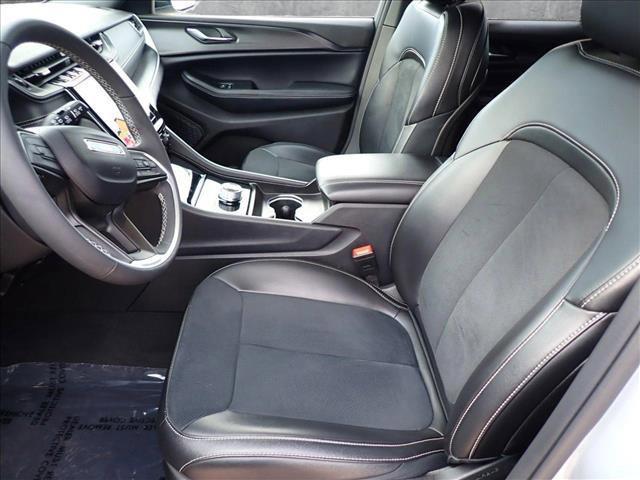 used 2024 Jeep Grand Cherokee car, priced at $38,544