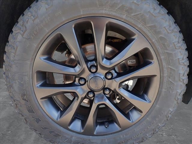 used 2017 Jeep Grand Cherokee car, priced at $20,500