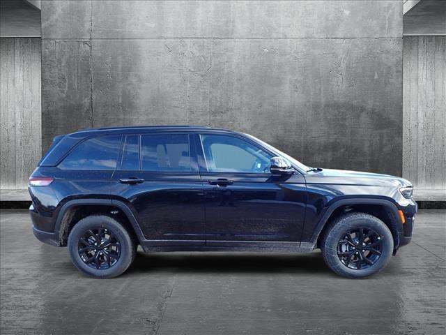 new 2025 Jeep Grand Cherokee car, priced at $43,682