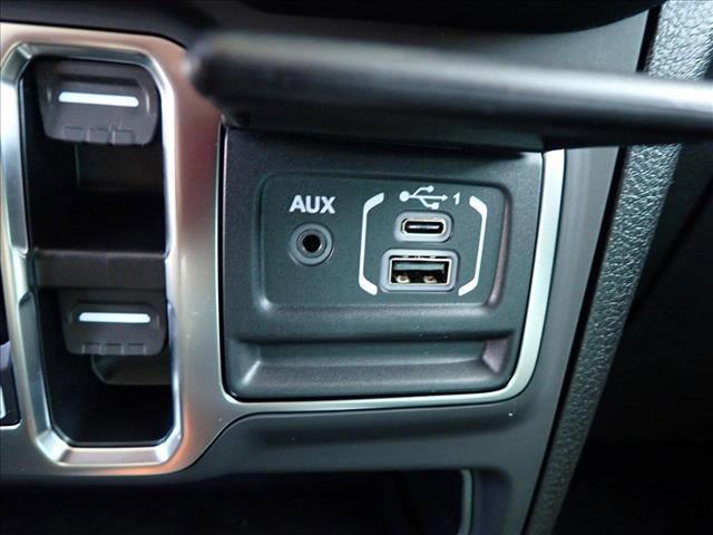 new 2025 Jeep Gladiator car, priced at $47,779