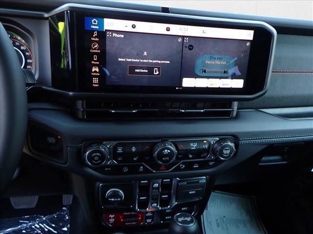 new 2025 Jeep Wrangler car, priced at $59,999