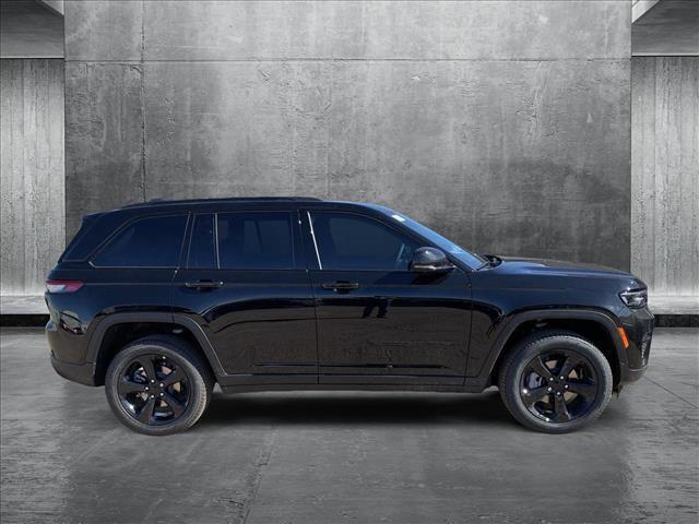 new 2025 Jeep Grand Cherokee car, priced at $54,754