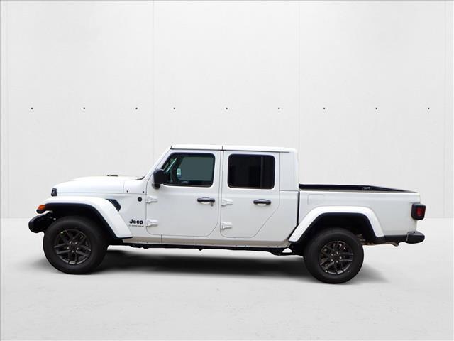 new 2025 Jeep Gladiator car, priced at $47,484