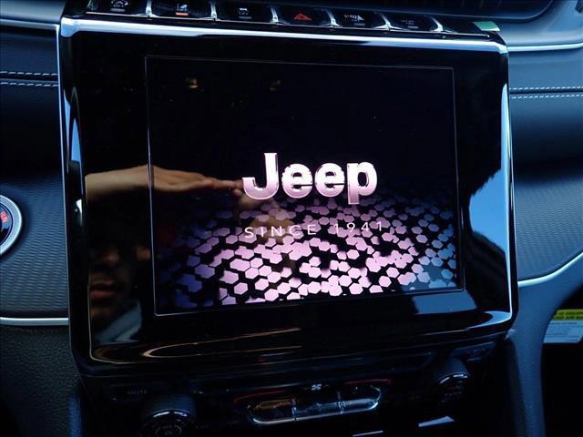 new 2025 Jeep Grand Cherokee car, priced at $38,129